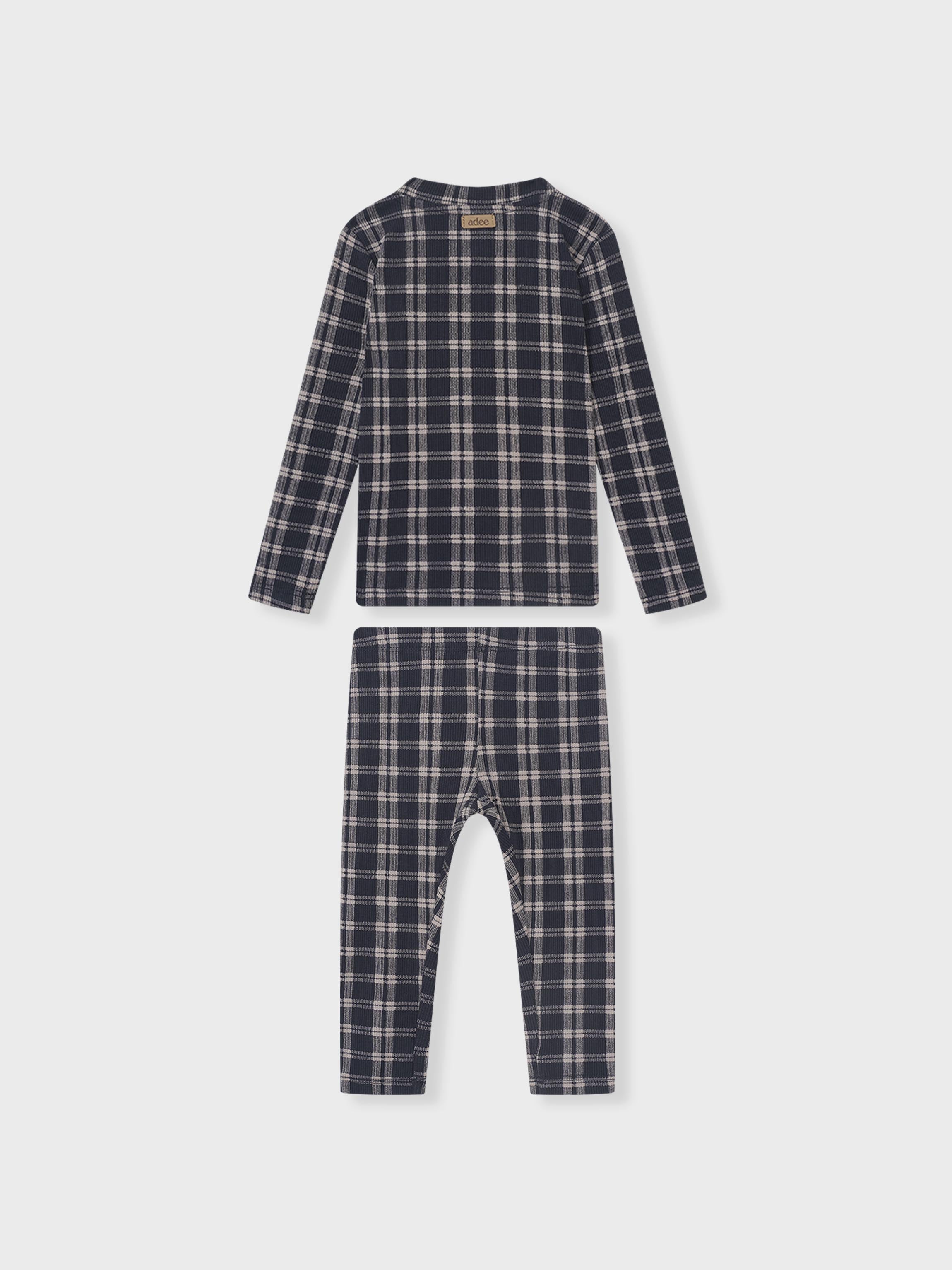 Adee plaid pajamas for boys in navy blue and cream, long-sleeve top with matching pants (2-piece set)