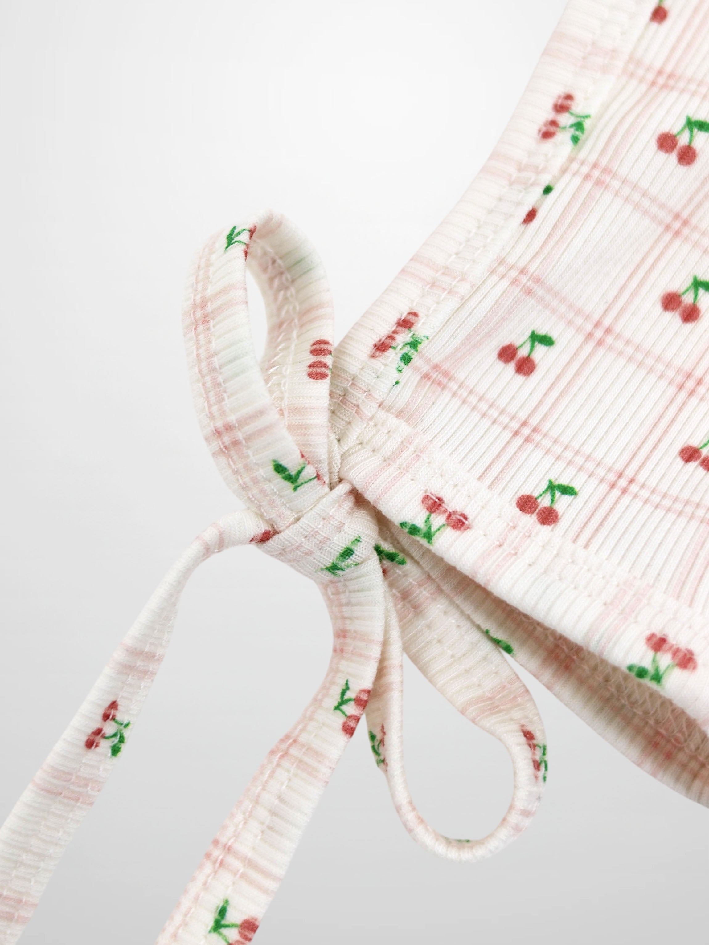 Cherry Window Bonnet