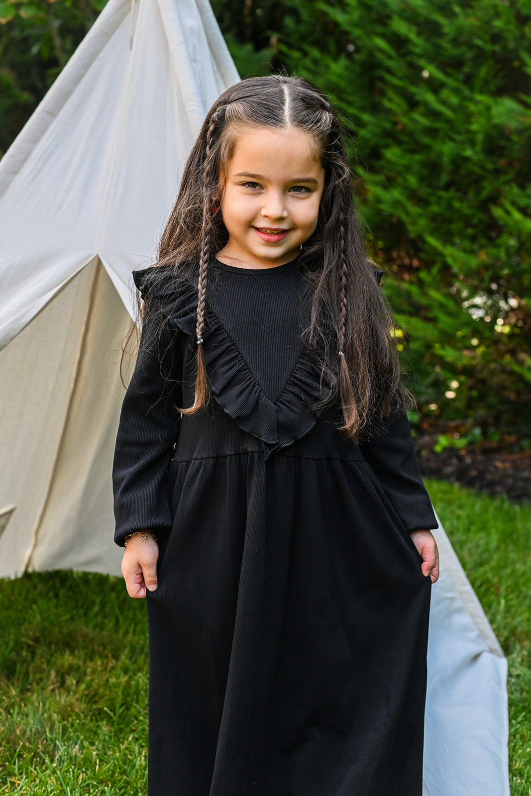 Ruffle V Robe - Black