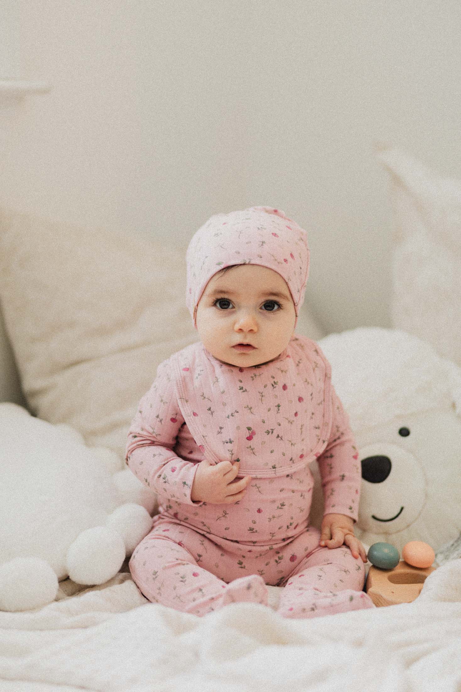 Mini berry Stretchy, Beanie and Bib-Pink