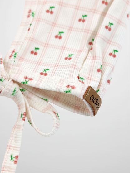 Cherry Window  Bonnet