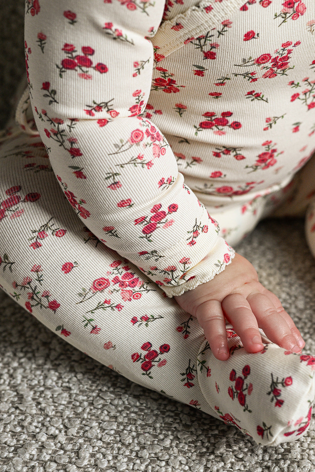 Winter Roses Stretchy