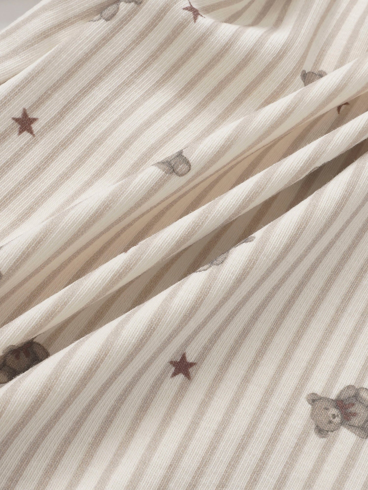 Striped Bear Hat for girls, beige knit with brown bears and star prints