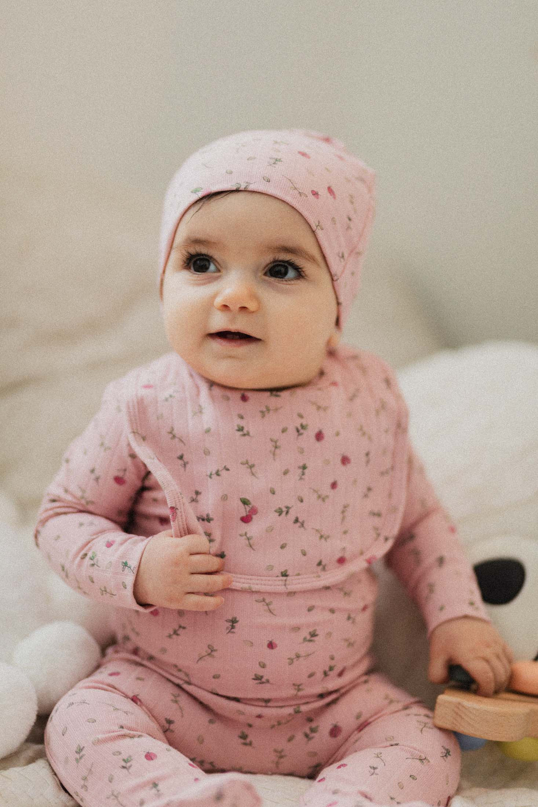 Mini berry Stretchy, Beanie and Bib-Pink