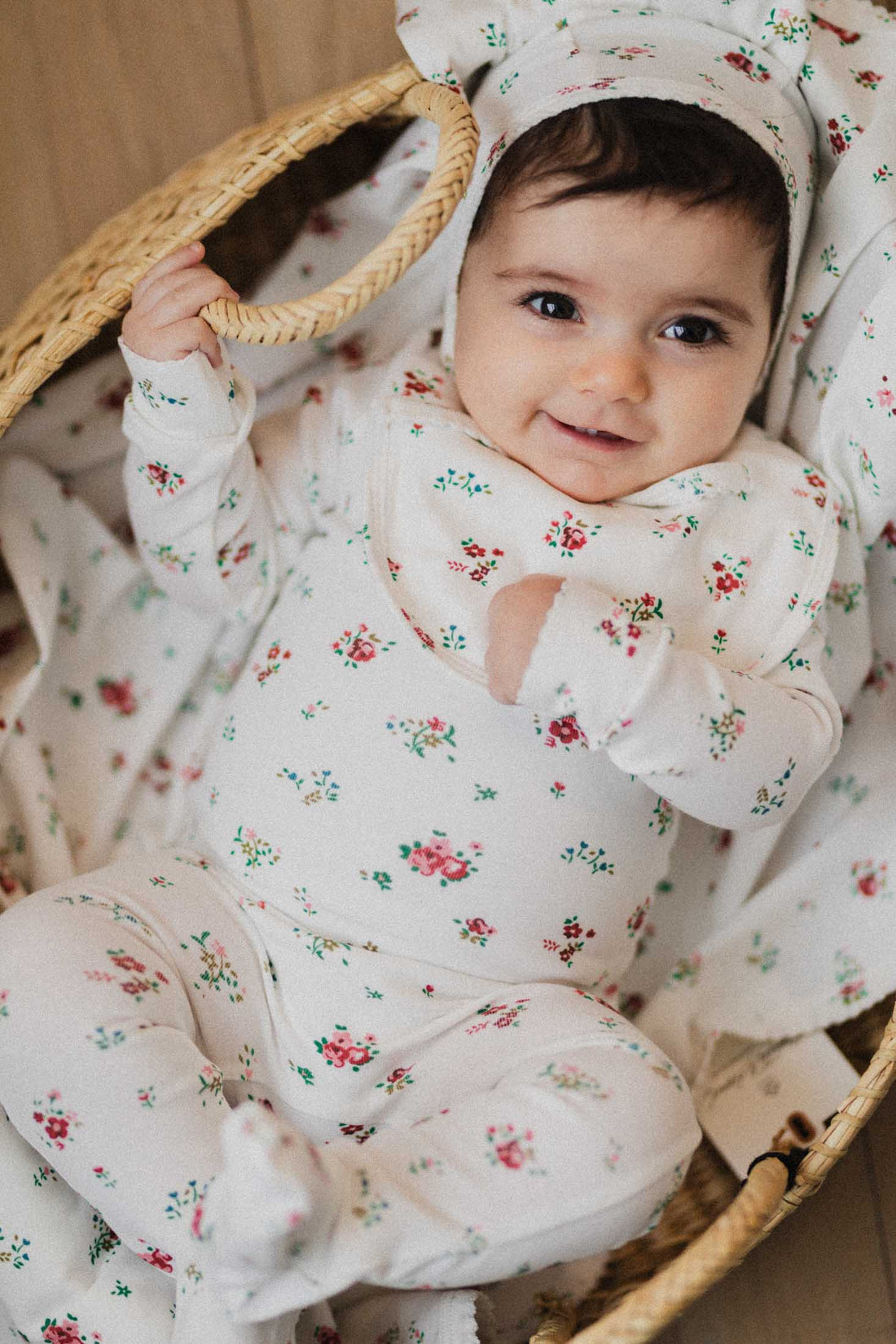 Freesia Flower Stretchy, Bonnet &amp; Bib- Red